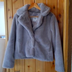Women's Abercrombie and Fitch faux fur coat